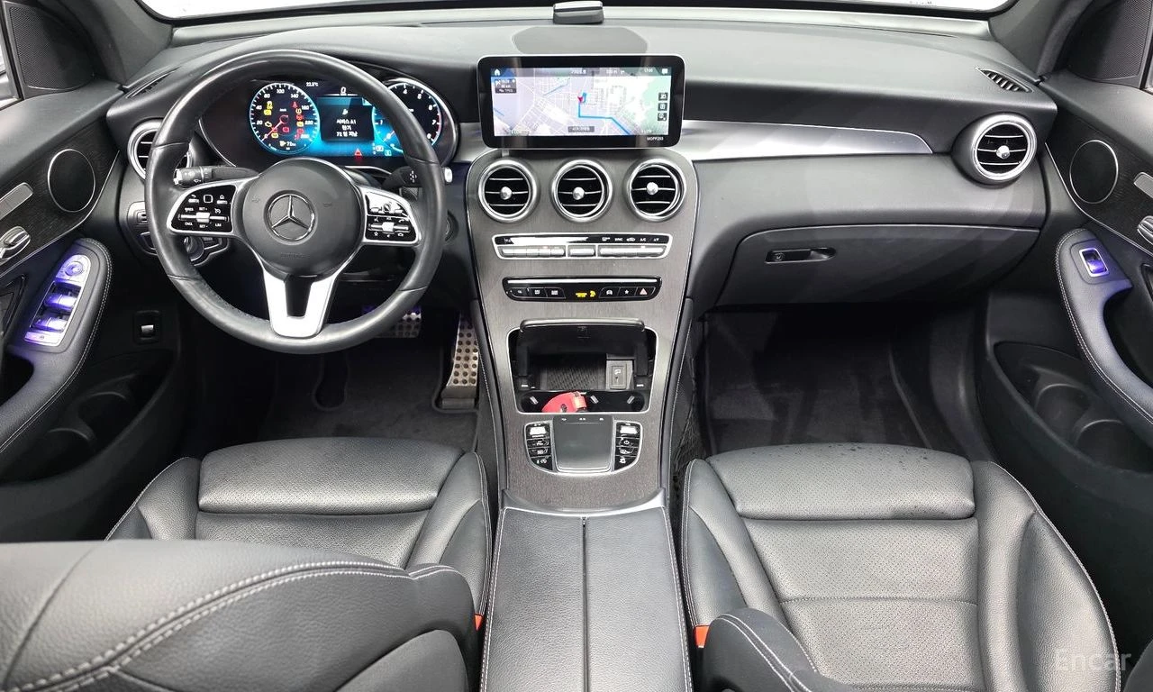 Mercedes-Benz GLC 300 AMG* LINE* ДИСТРОНИК* ДИГИТАЛНО* ТАБЛО* 360КАМЕРА*, снимка 6 - Автомобили и джипове - 54933873