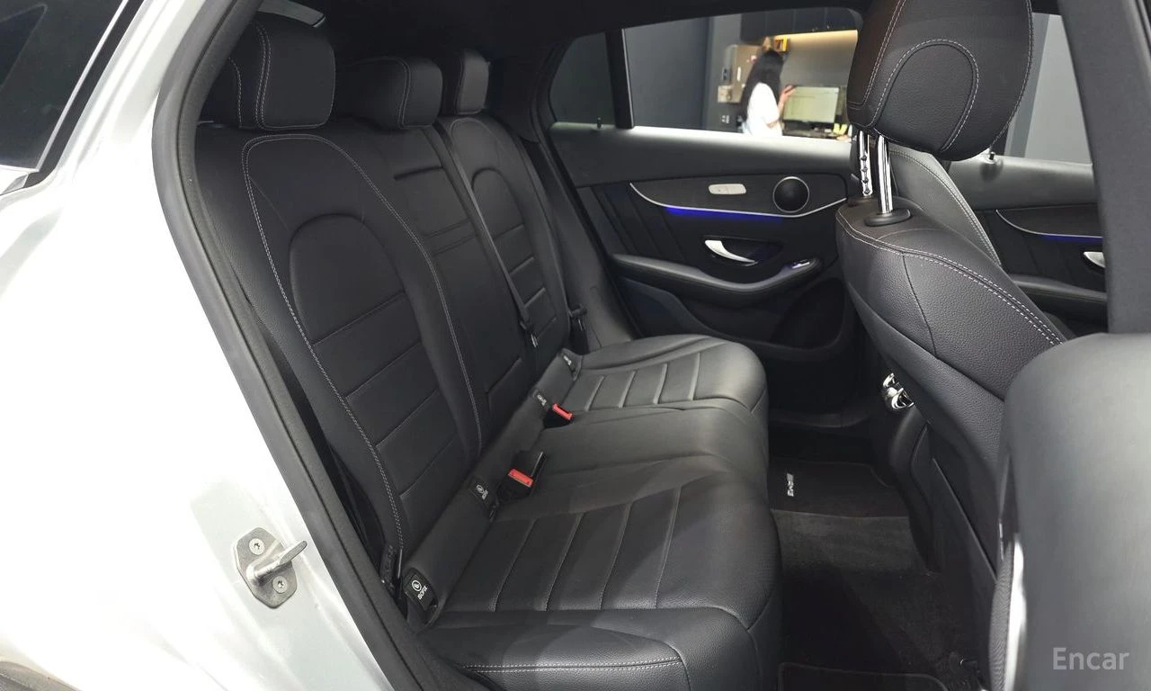 Mercedes-Benz GLC 300 AMG* LINE* ДИСТРОНИК* ДИГИТАЛНО* ТАБЛО* 360КАМЕРА*, снимка 14 - Автомобили и джипове - 54933873