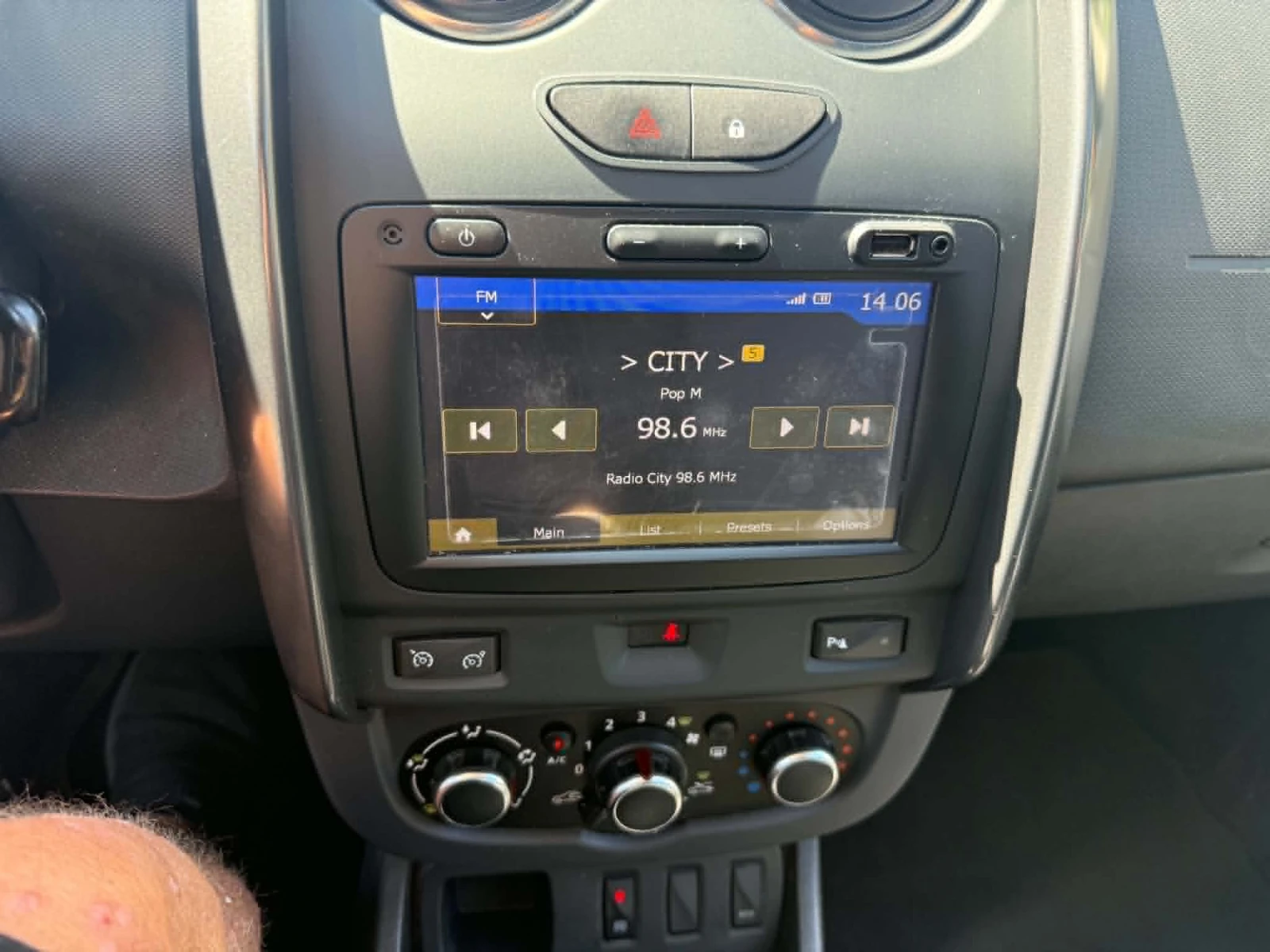Dacia Duster N1, снимка 7 - Автомобили и джипове - 55824125