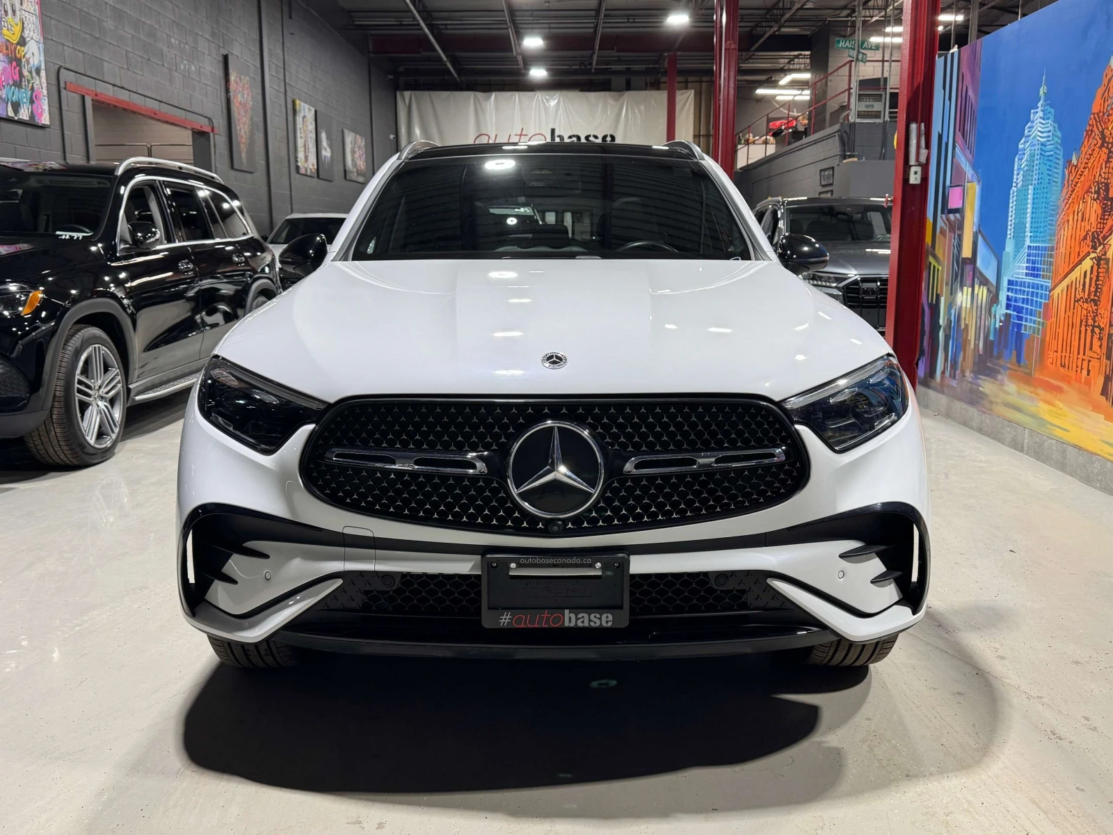 Mercedes-Benz GLC 300 * AMG Line * Burmester * Фиксирана цена до БГ * , снимка 2 - Автомобили и джипове - 56002561