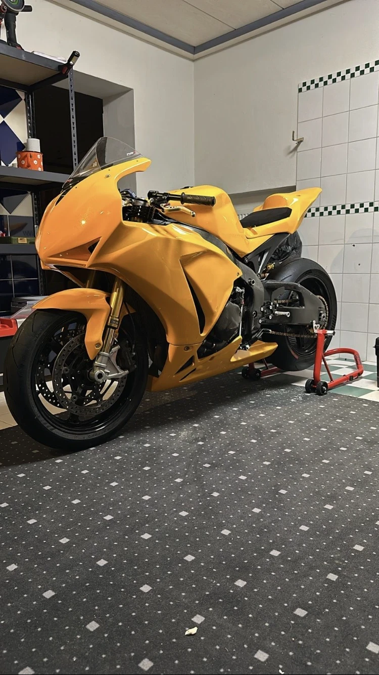Honda Cbr 1000RR - СЪСТЕЗАТЕЛЕН , снимка 10 - Мотоциклети и мототехника - 52671634