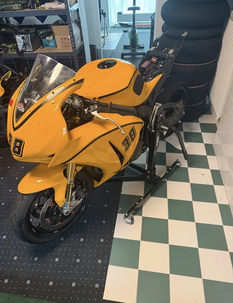 Honda Cbr 1000RR - СЪСТЕЗАТЕЛЕН 