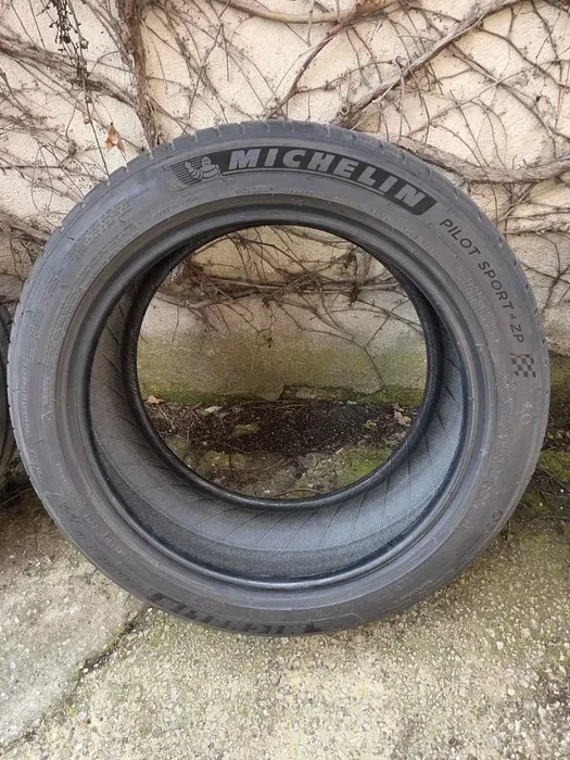 Гуми Летни 245/45R18, снимка 8 - Гуми и джанти - 54690621