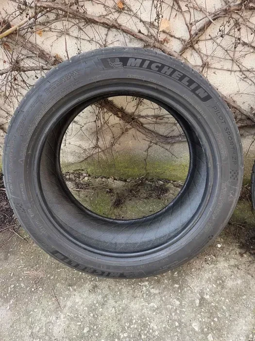 Гуми Летни 245/45R18