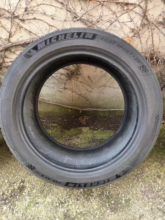 Гуми Летни 245/45R18, снимка 12 - Гуми и джанти - 54690621