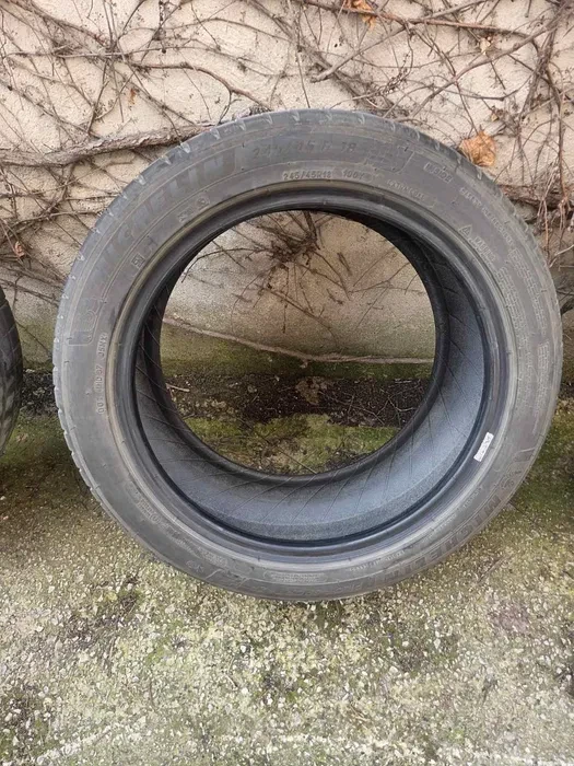 Гуми Летни 245/45R18, снимка 9 - Гуми и джанти - 54690621