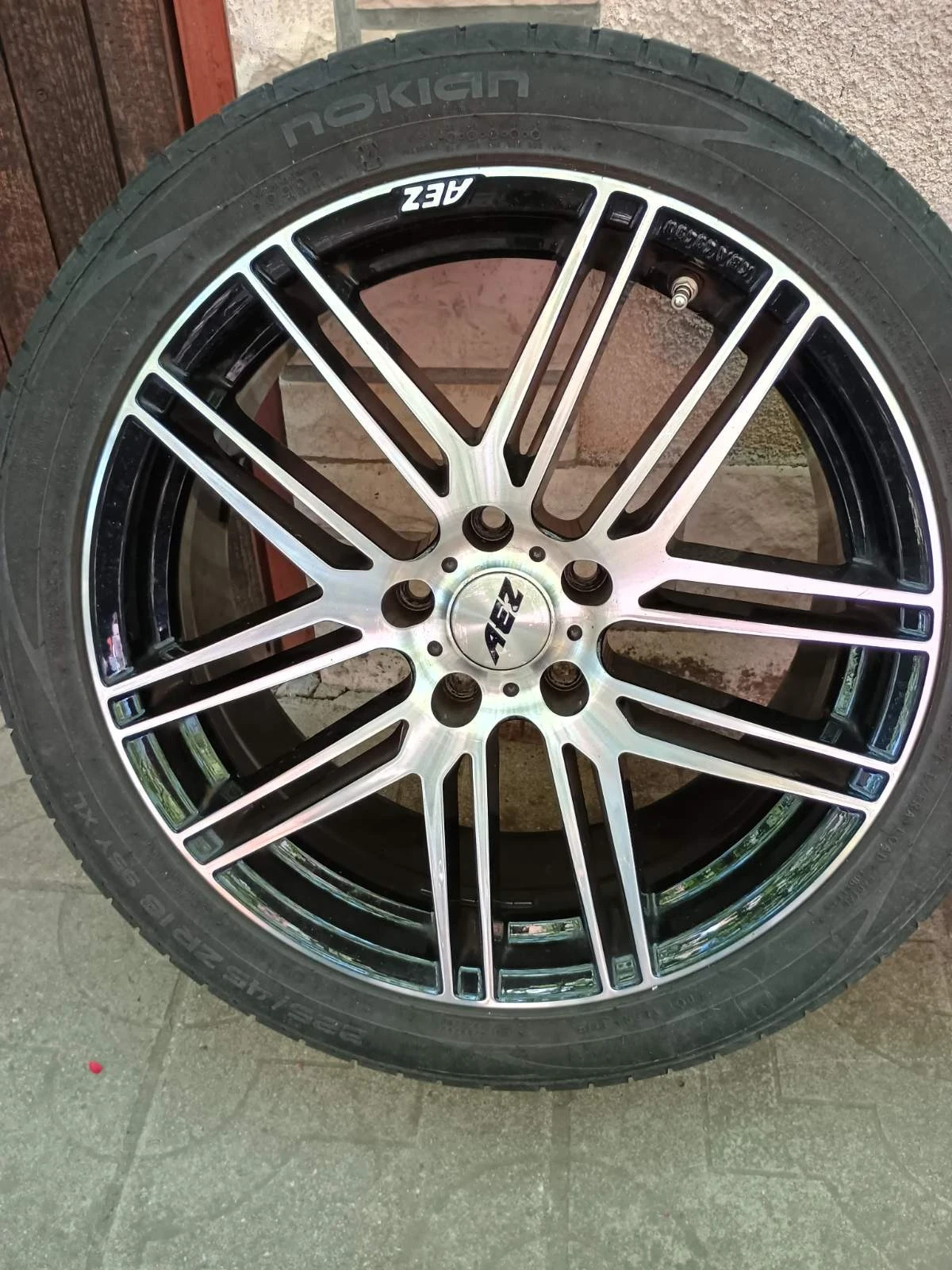 Гуми Летни 225/45R18, снимка 4 - Гуми и джанти - 54931030