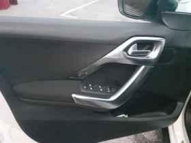 Peugeot 2008 1.2 ALLURE Перфектна!, снимка 7