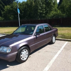 Mercedes-Benz E 300 4 MATIC, снимка 13