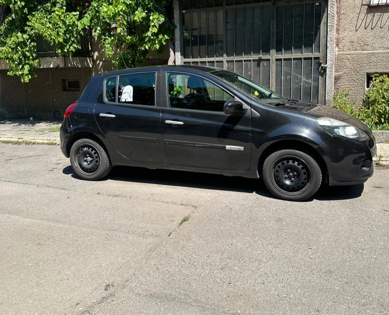 Renault Clio 3, снимка 3 - Автомобили и джипове - 47409503