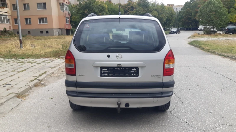 Opel Zafira 1.8 БЕНЗИН ГАЗ КЛИМА, снимка 8 - Автомобили и джипове - 47523018