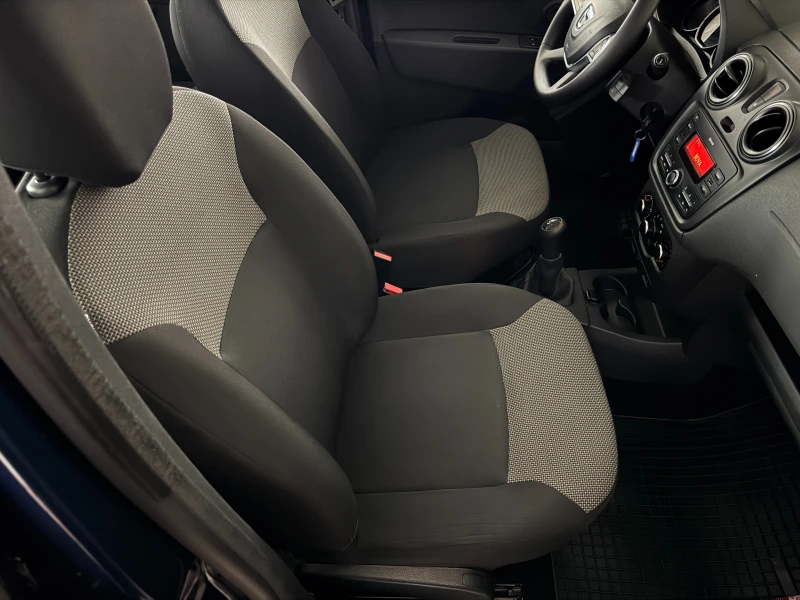 Dacia Lodgy 1.6i* 7местна* С ПЪЛНА ИСТОРИЯ В DACIA, снимка 16 - Автомобили и джипове - 51878018