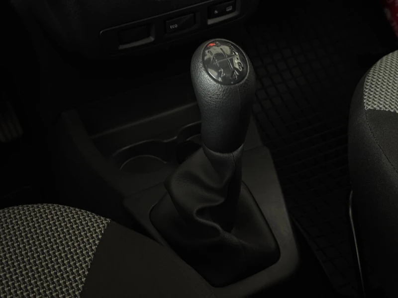 Dacia Lodgy 1.6i* 7местна* С ПЪЛНА ИСТОРИЯ В DACIA, снимка 15 - Автомобили и джипове - 51878018