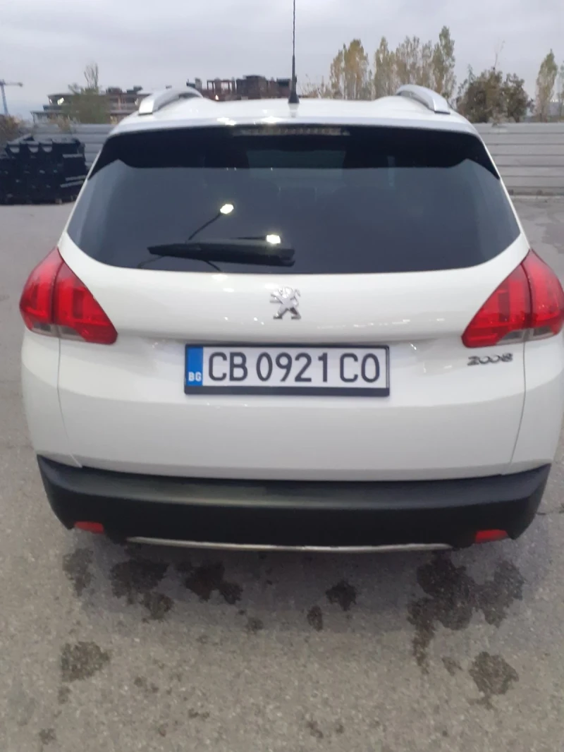 Peugeot 2008 1.2 ALLURE Перфектна!, снимка 2 - Автомобили и джипове - 52332133