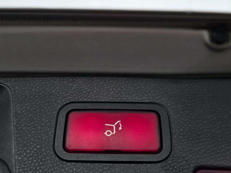 Mercedes-Benz C 220 CDI 646 170к.с. КСЕНОН* АВТОМАТ, снимка 7 - Автомобили и джипове - 53000684