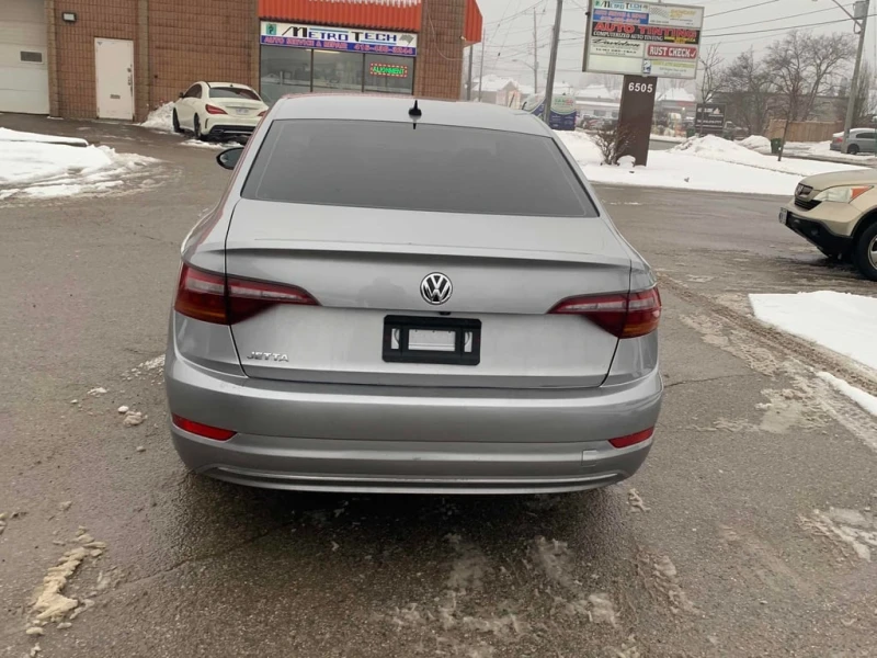 VW Jetta * Comfortline * CARFAX * БЕЗ ПЪРВОНАЧАЛНА ВНОСКА, снимка 4 - Автомобили и джипове - 53077449