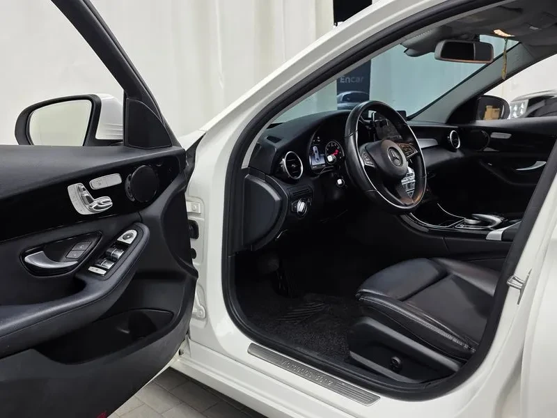 Mercedes-Benz C 200, снимка 10 - Автомобили и джипове - 55920760