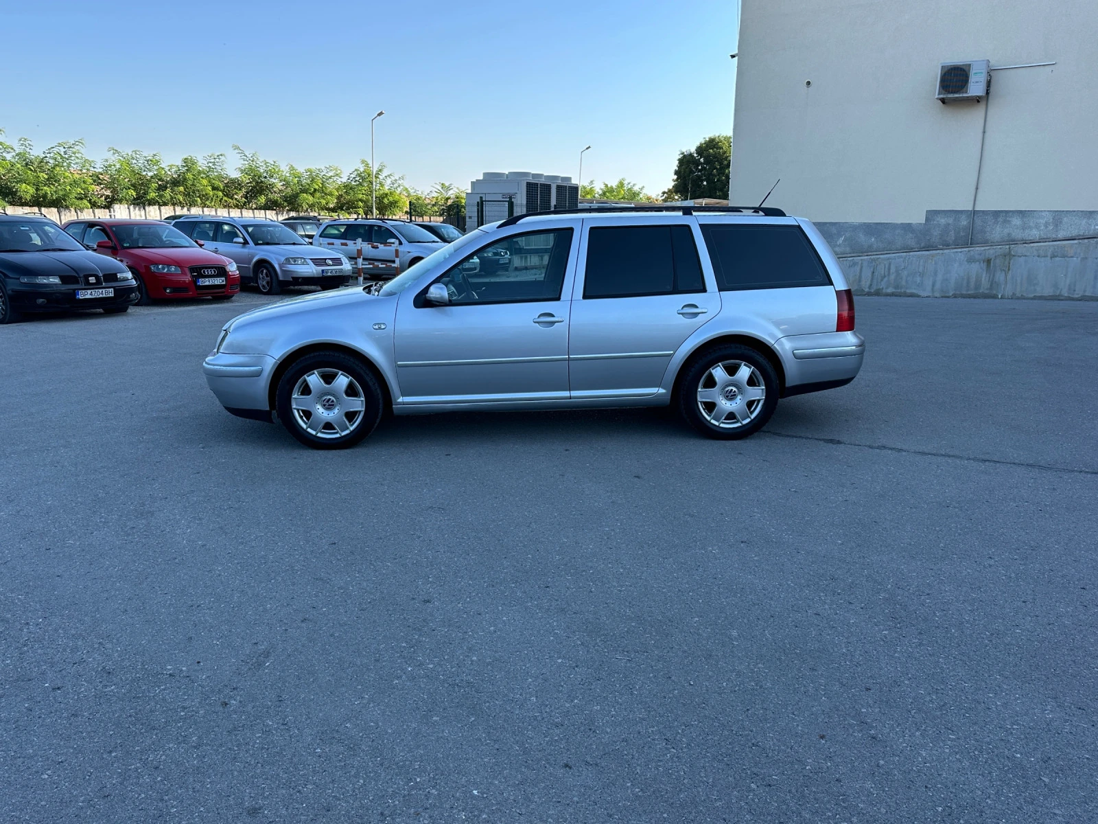 VW Bora 1.9TDI - КЛИМАТРОНИК - изображение 8