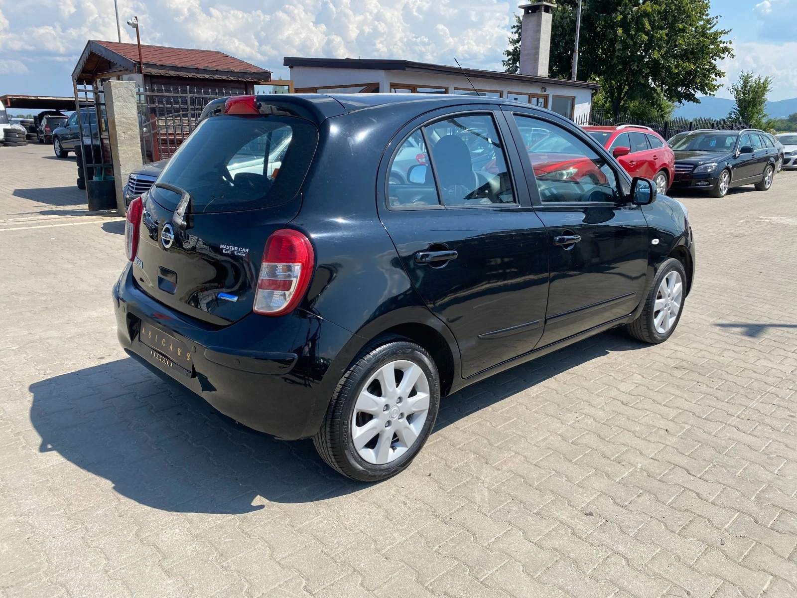 Nissan Micra 1.2I EURO 5A - изображение 5