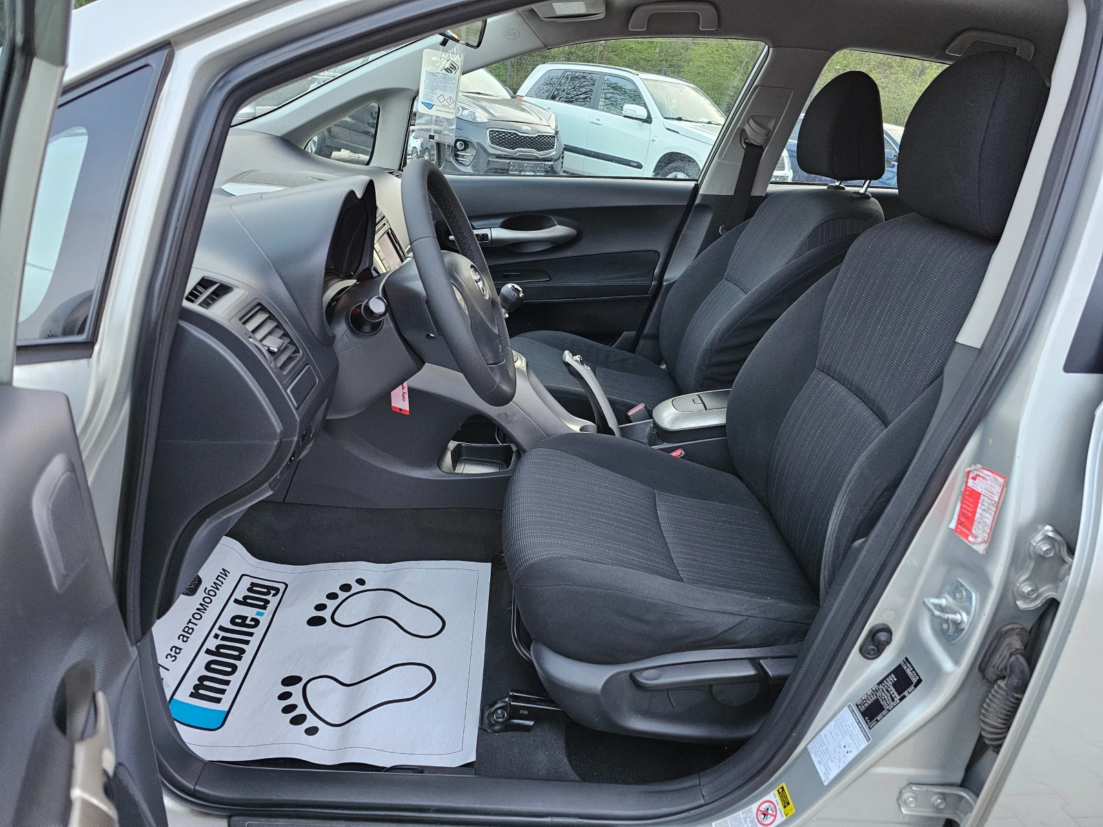Toyota Auris 1.4D4D, 90к.с., Нави, 2009г. - изображение 9