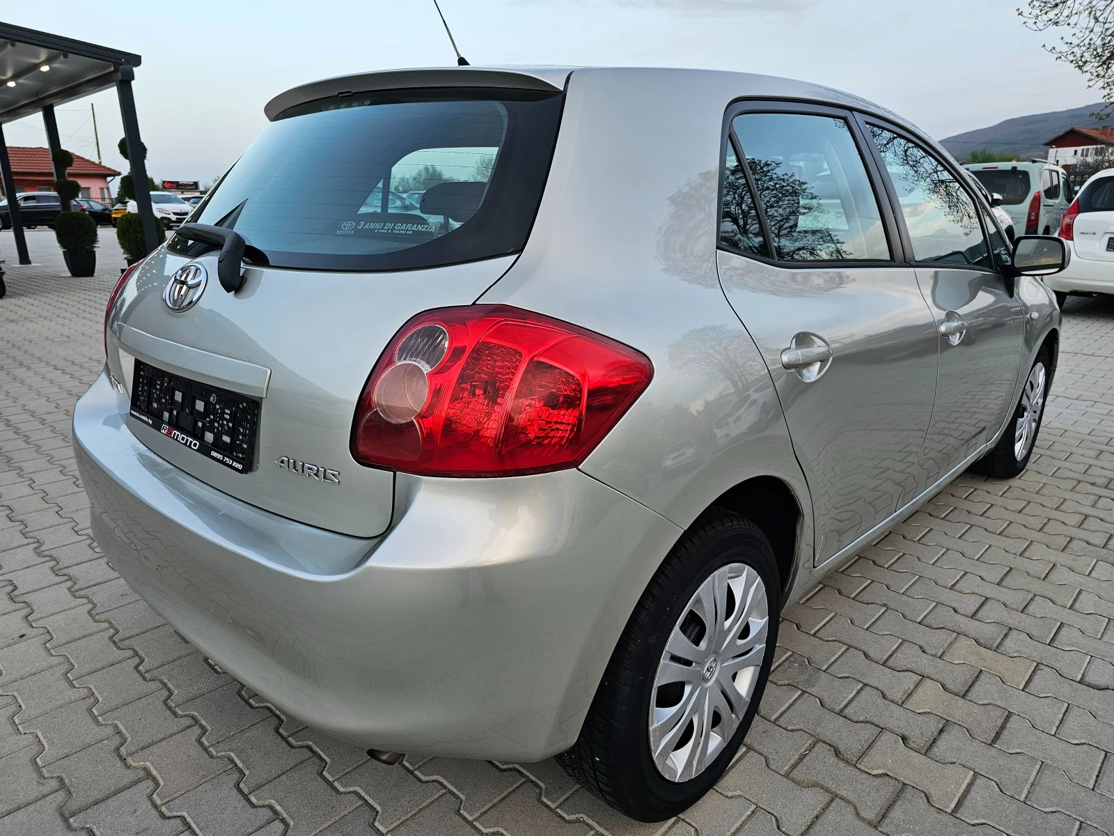 Toyota Auris 1.4D4D, 90к.с., Нави, 2009г. - изображение 3