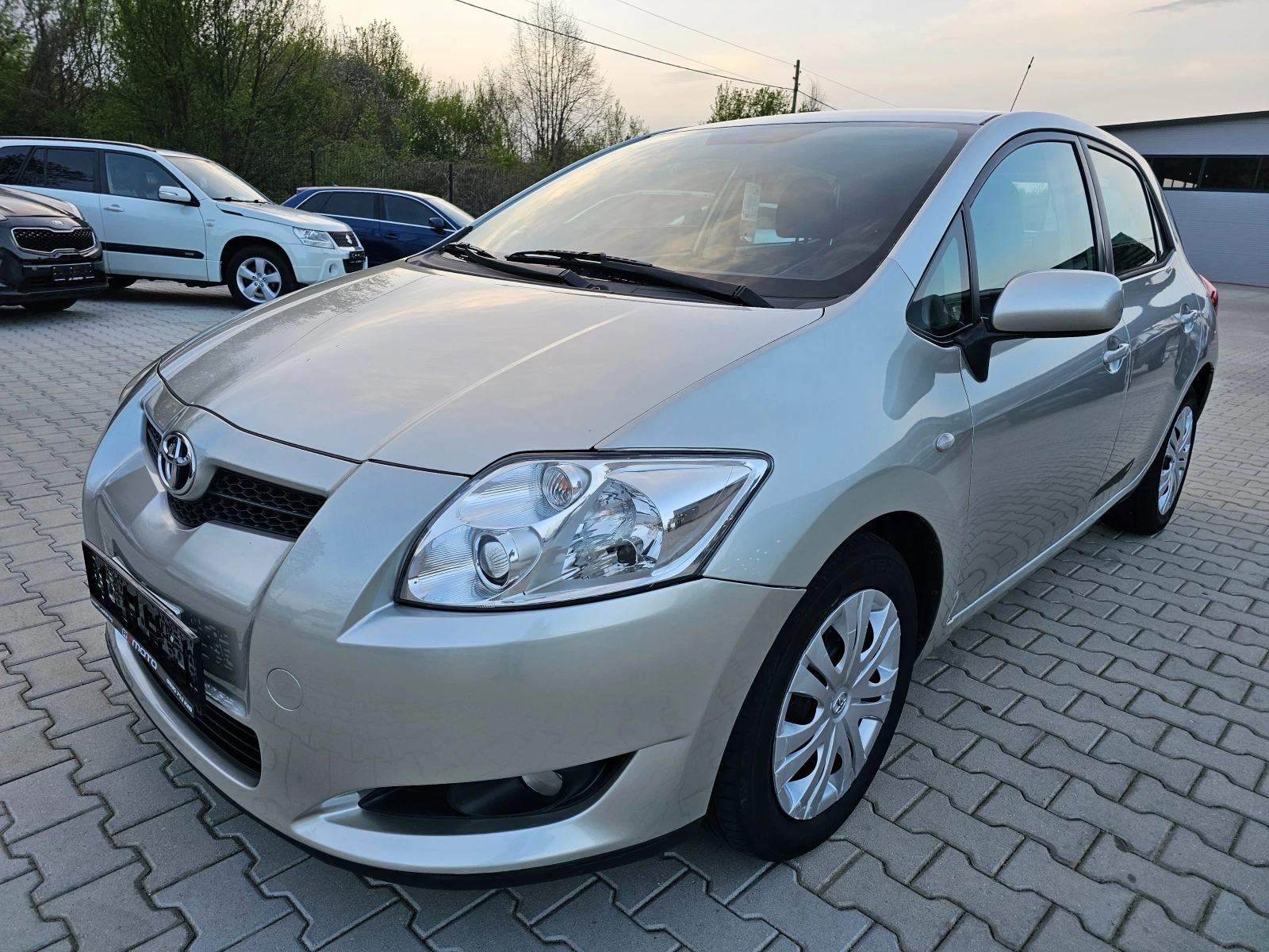 Toyota Auris 1.4D4D, 90к.с., Нави, 2009г. - изображение 7
