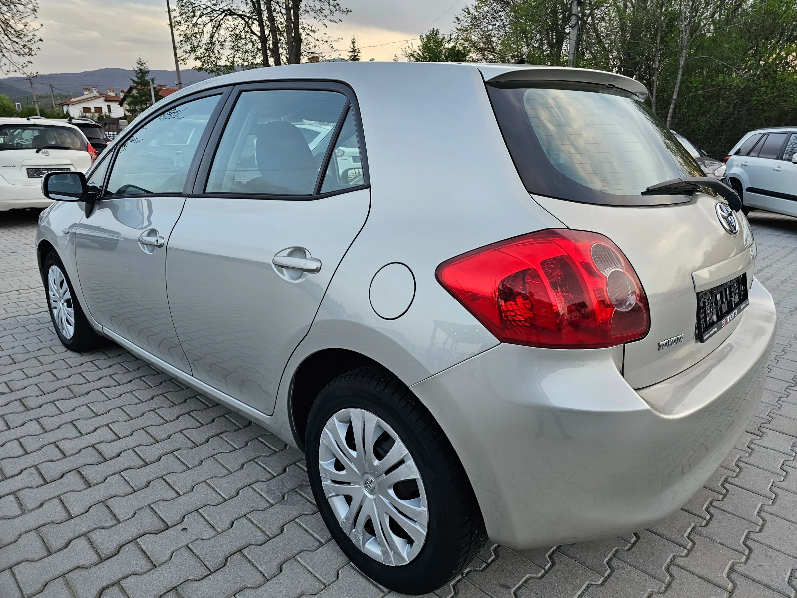 Toyota Auris 1.4D4D, 90к.с., Нави, 2009г. - изображение 5