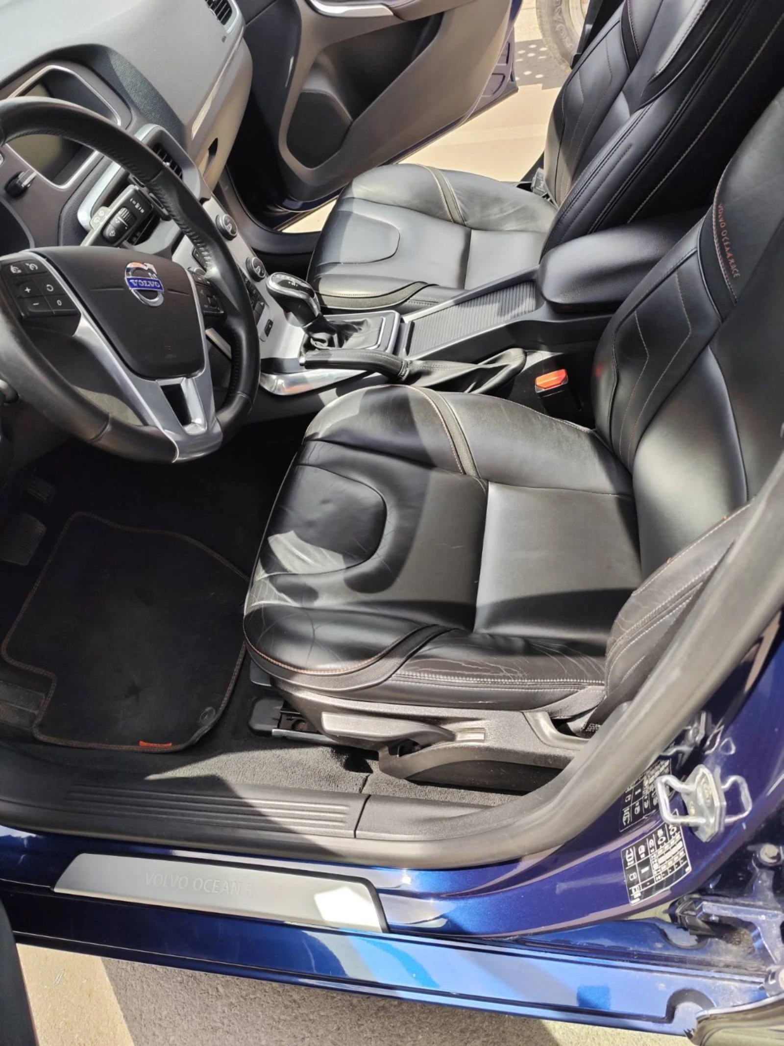 Volvo V40  - изображение 5
