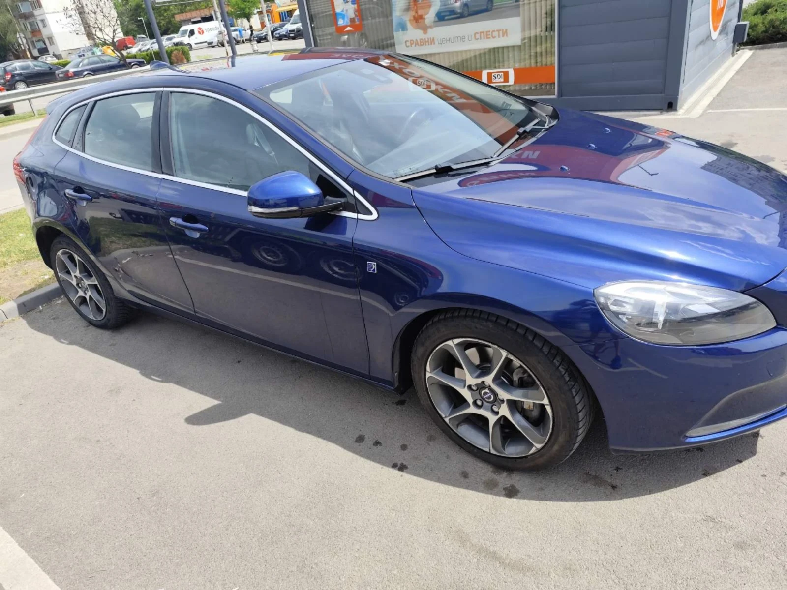 Volvo V40  - изображение 10