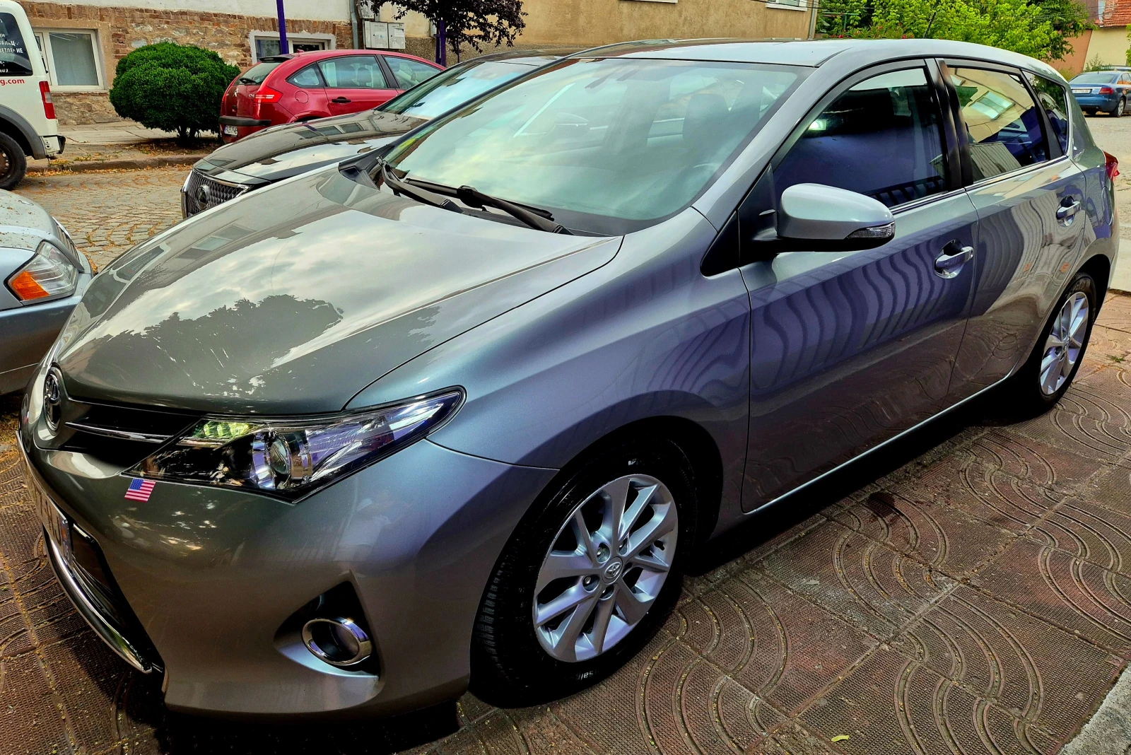 Toyota Auris 2.0d4d-EXCLUSIVE-нави-6скорости-japan - изображение 4