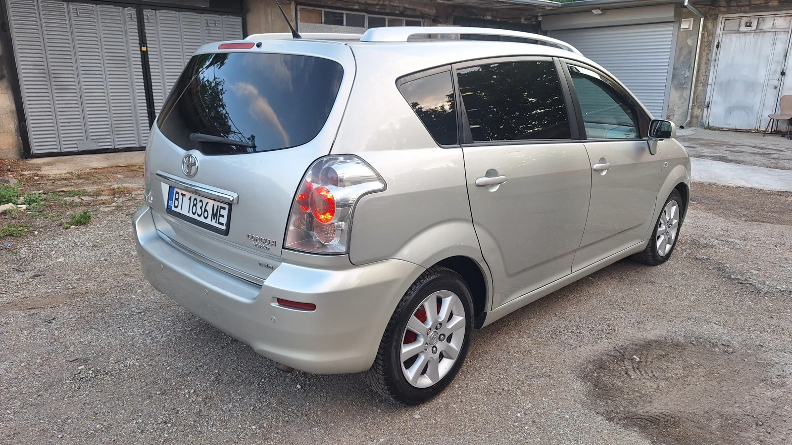 Toyota Corolla verso 2.2 136 к.с Италия - изображение 3