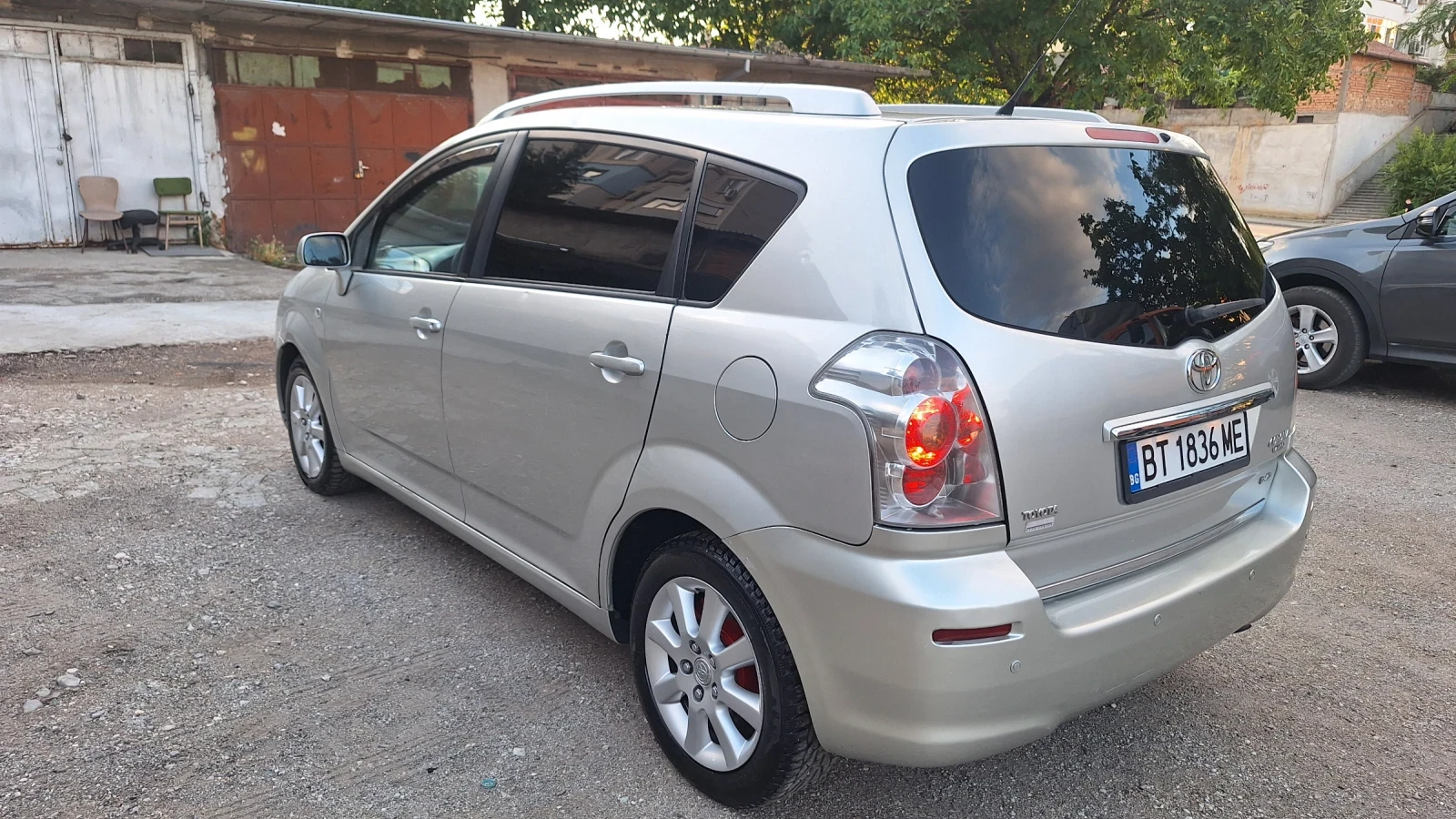 Toyota Corolla verso 2.2 136 к.с Италия - изображение 5