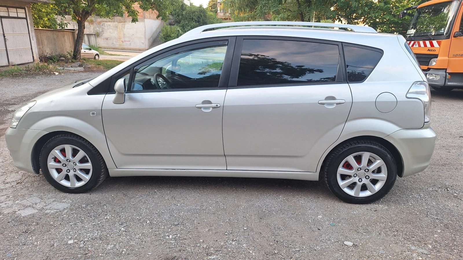 Toyota Corolla verso 2.2 136 к.с Италия - изображение 6