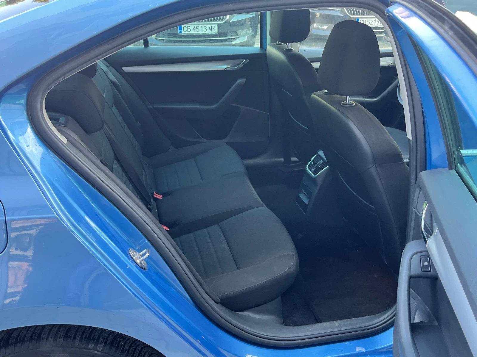 Skoda Octavia 2.0TDI 6DSG 4X4 - изображение 9