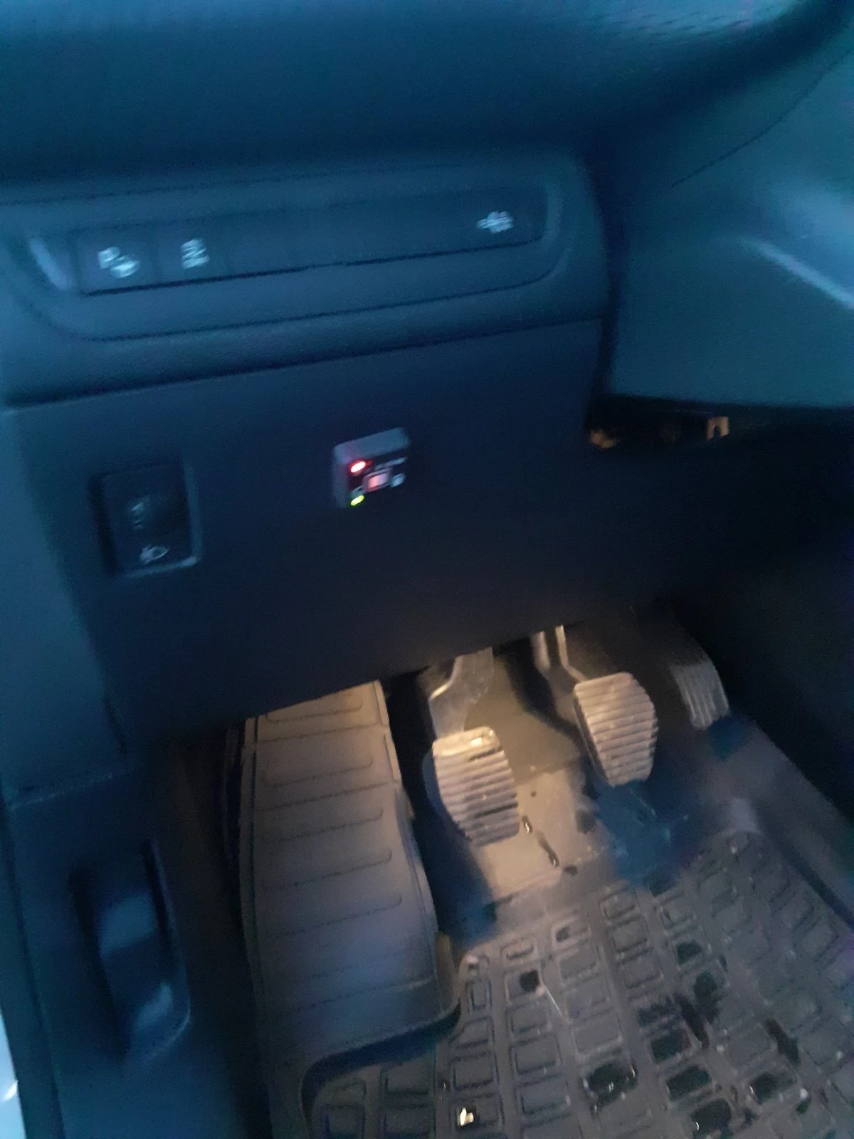 Peugeot 2008 1.2 ALLURE Перфектна! ГАЗОВА УРЕДБА, снимка 9 - Автомобили и джипове - 53468327