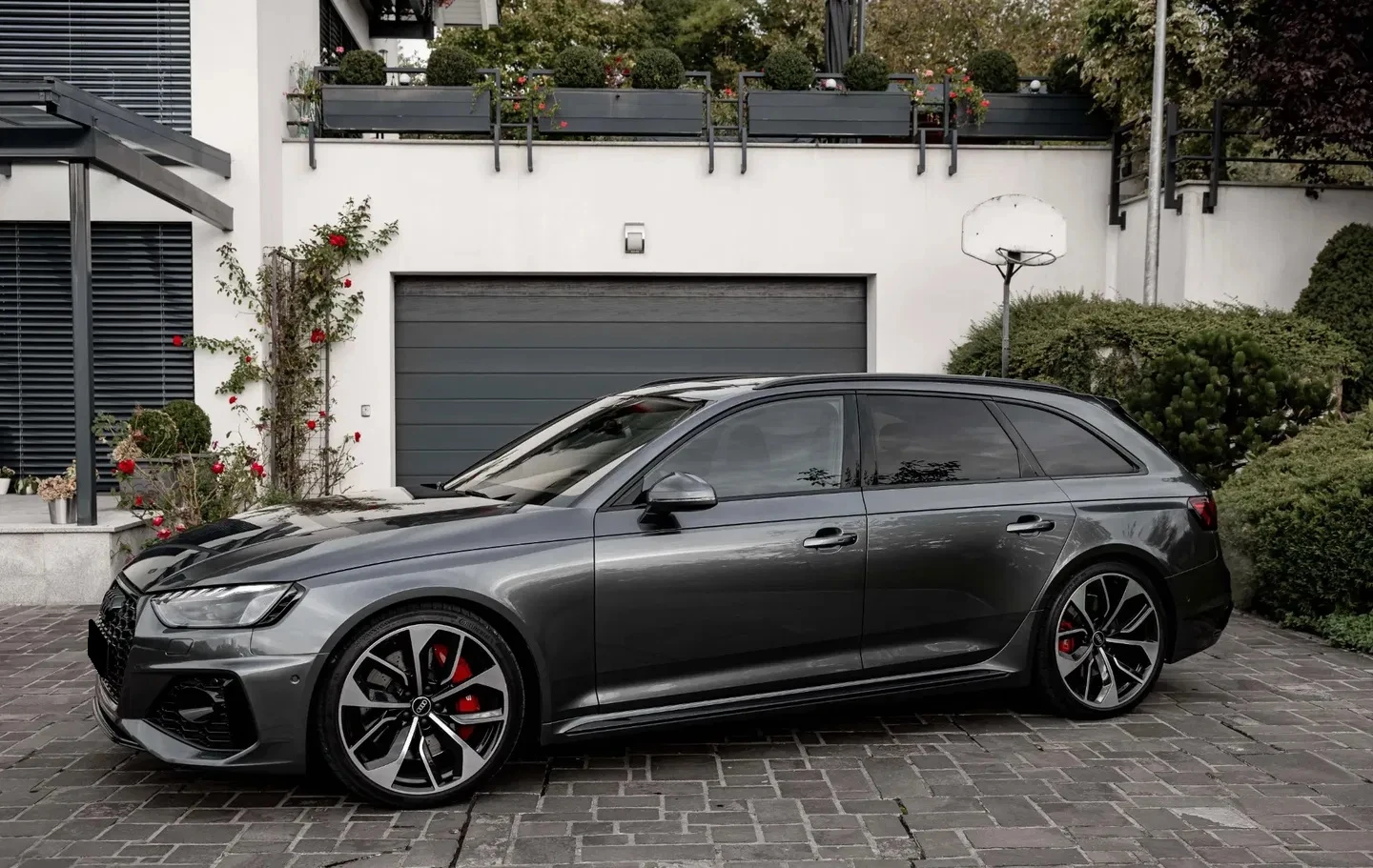 Audi Rs4 2, 9 Avant quattro - изображение 2