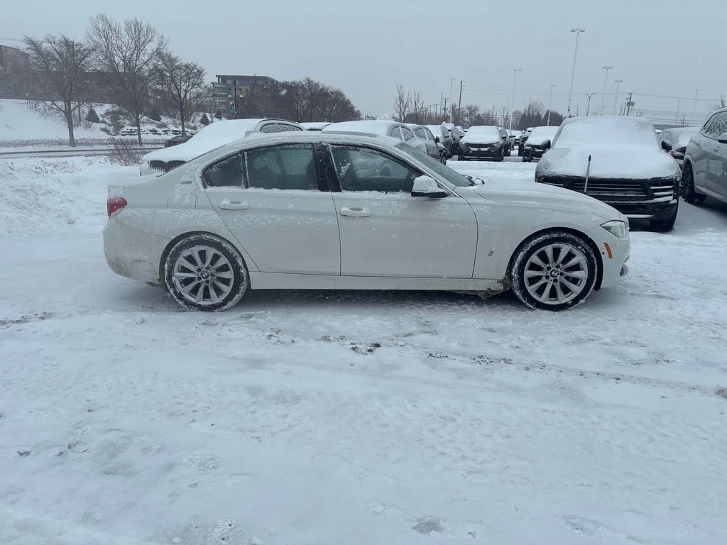 BMW 330 * 330e * CARFAX * БЕЗ ПЪРВОНАЧАЛНА ВНОСКА - изображение 3