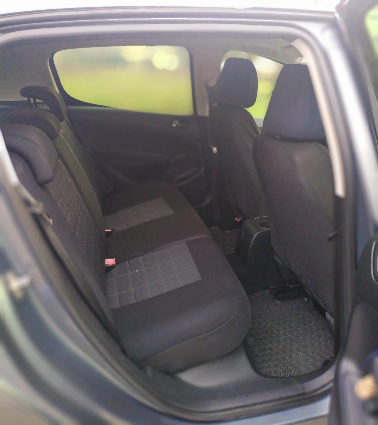 Peugeot 308 1.6 HDi (92 кс), снимка 10 - Автомобили и джипове - 53706897