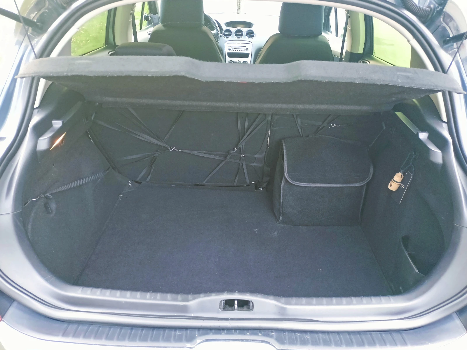 Peugeot 308 1.6 HDi (92 кс), снимка 7 - Автомобили и джипове - 53706897