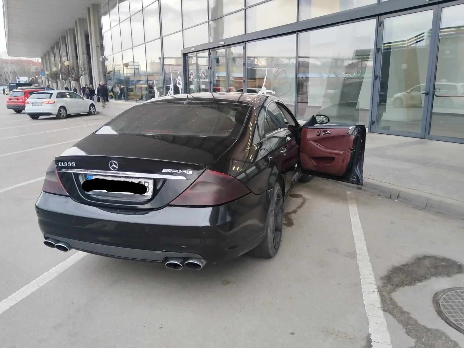 Mercedes-Benz CLS 500 AMG Sport Package с Двоен Стъклопакет, снимка 2 - Автомобили и джипове - 53845760