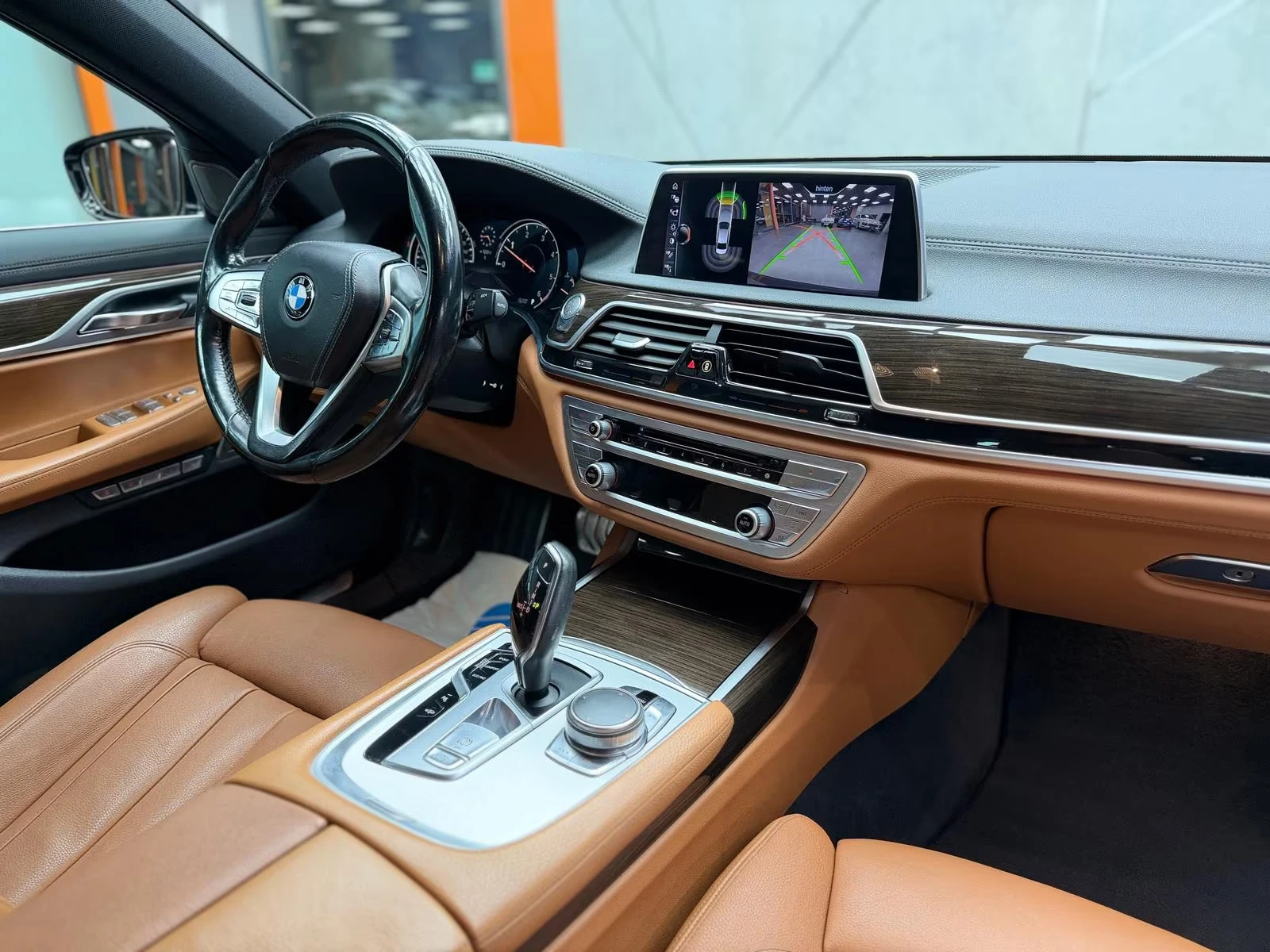 BMW 730 D/265HP/xDRIVE/LASERLIGHT/HUD/MASSAGE/CAM/LED/NAVI, снимка 13 - Автомобили и джипове - 54031825