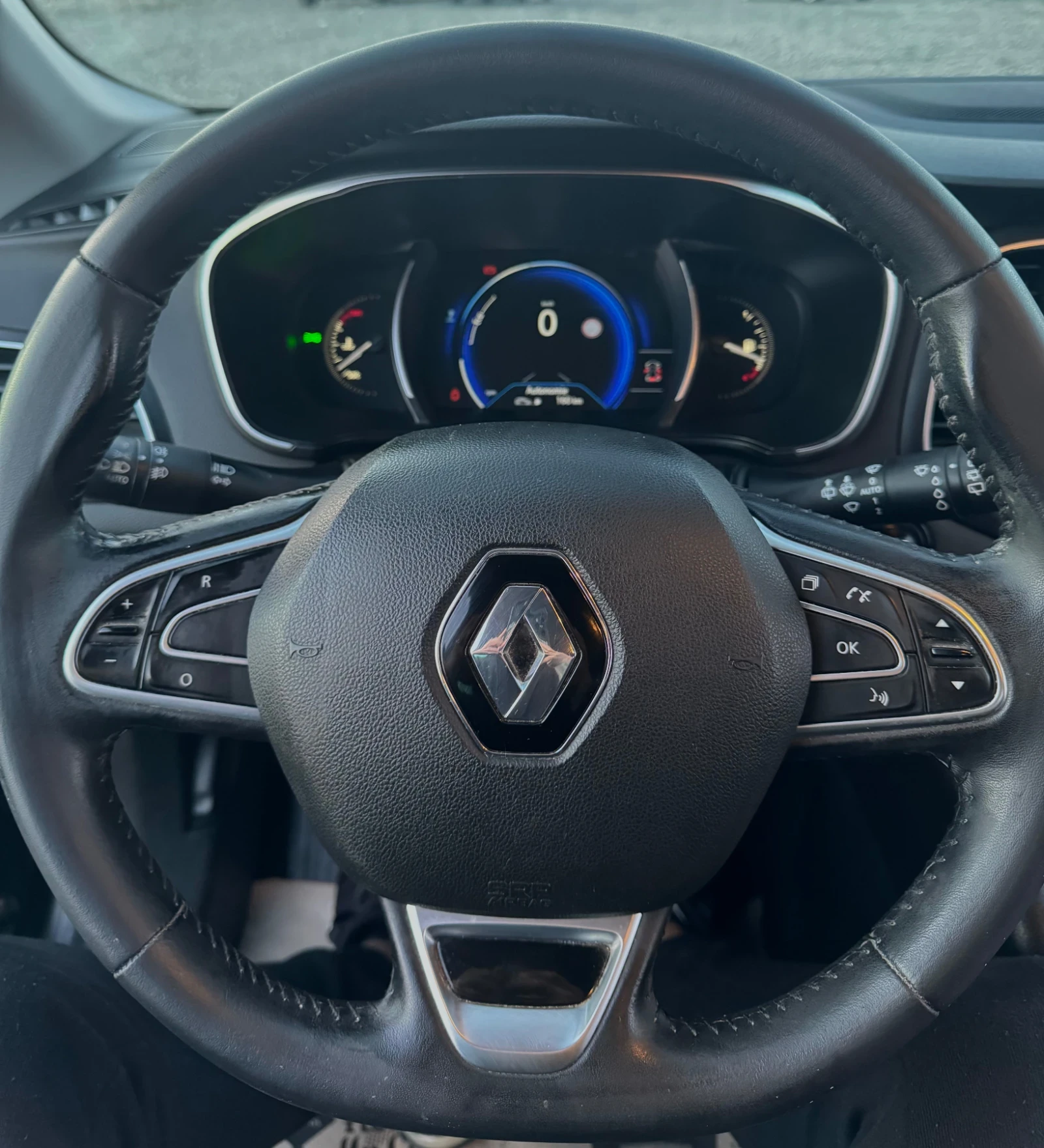 Renault Megane, снимка 13 - Автомобили и джипове - 54070057