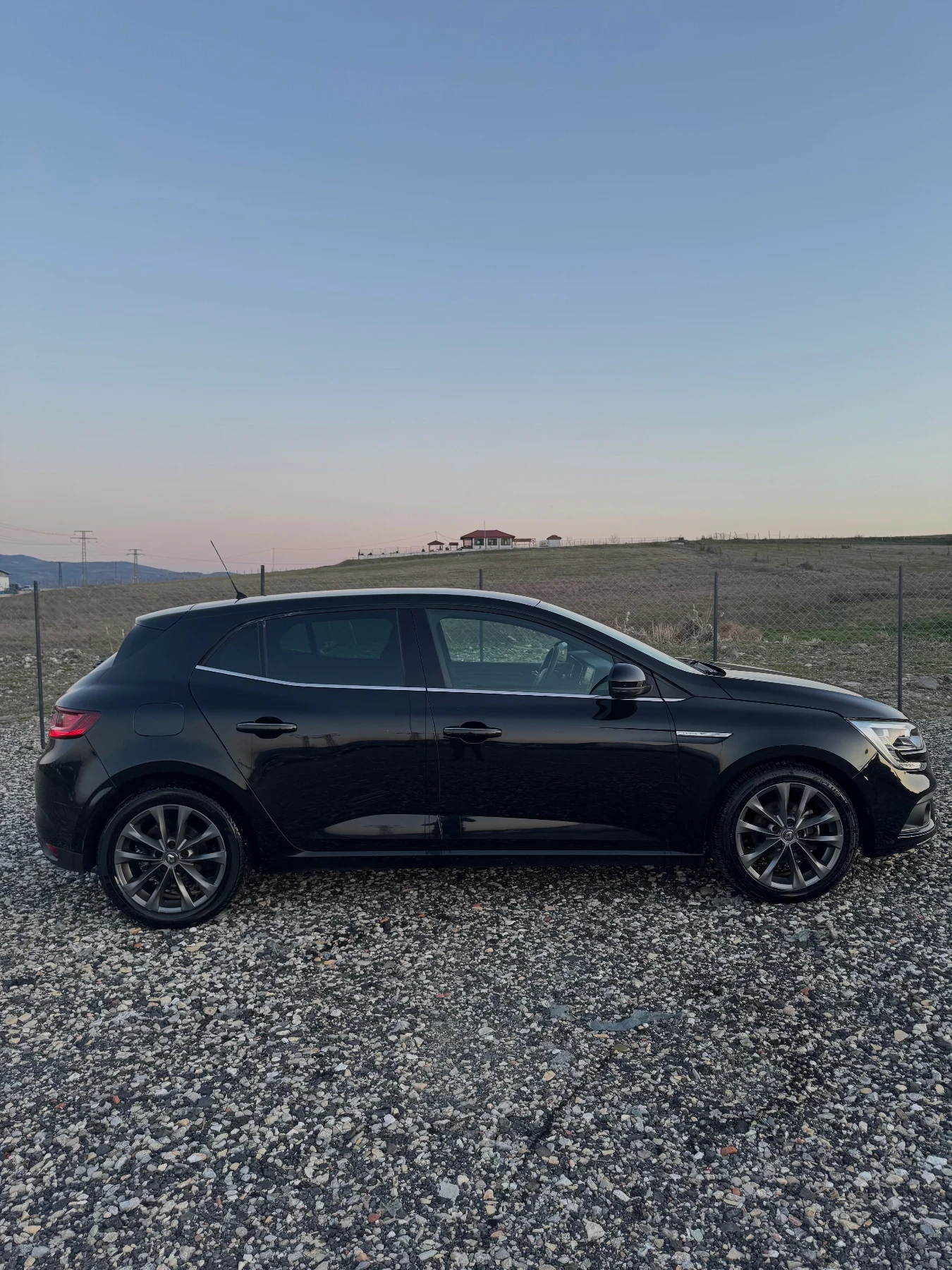 Renault Megane, снимка 3 - Автомобили и джипове - 54070057