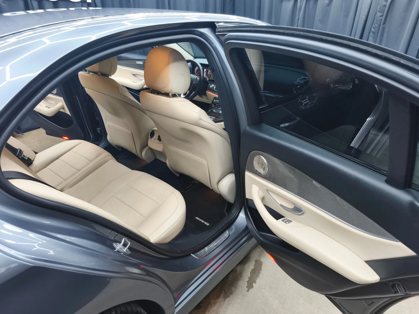 Mercedes-Benz E 220 cdi 4matic Automatic 194k.c* AMG Pack* DIGITAL* , снимка 9 - Автомобили и джипове - 54219461