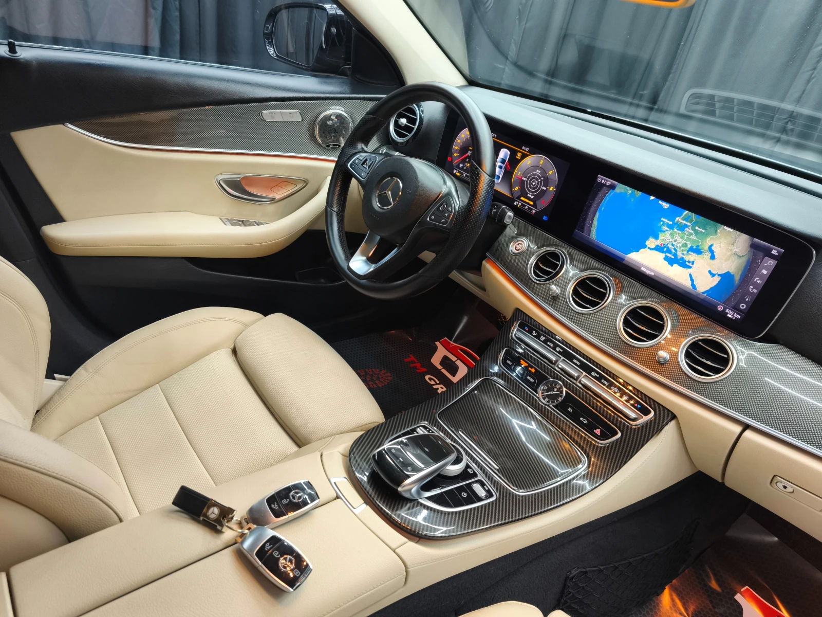 Mercedes-Benz E 220 cdi 4matic Automatic 194k.c* AMG Pack* DIGITAL* , снимка 11 - Автомобили и джипове - 54219461