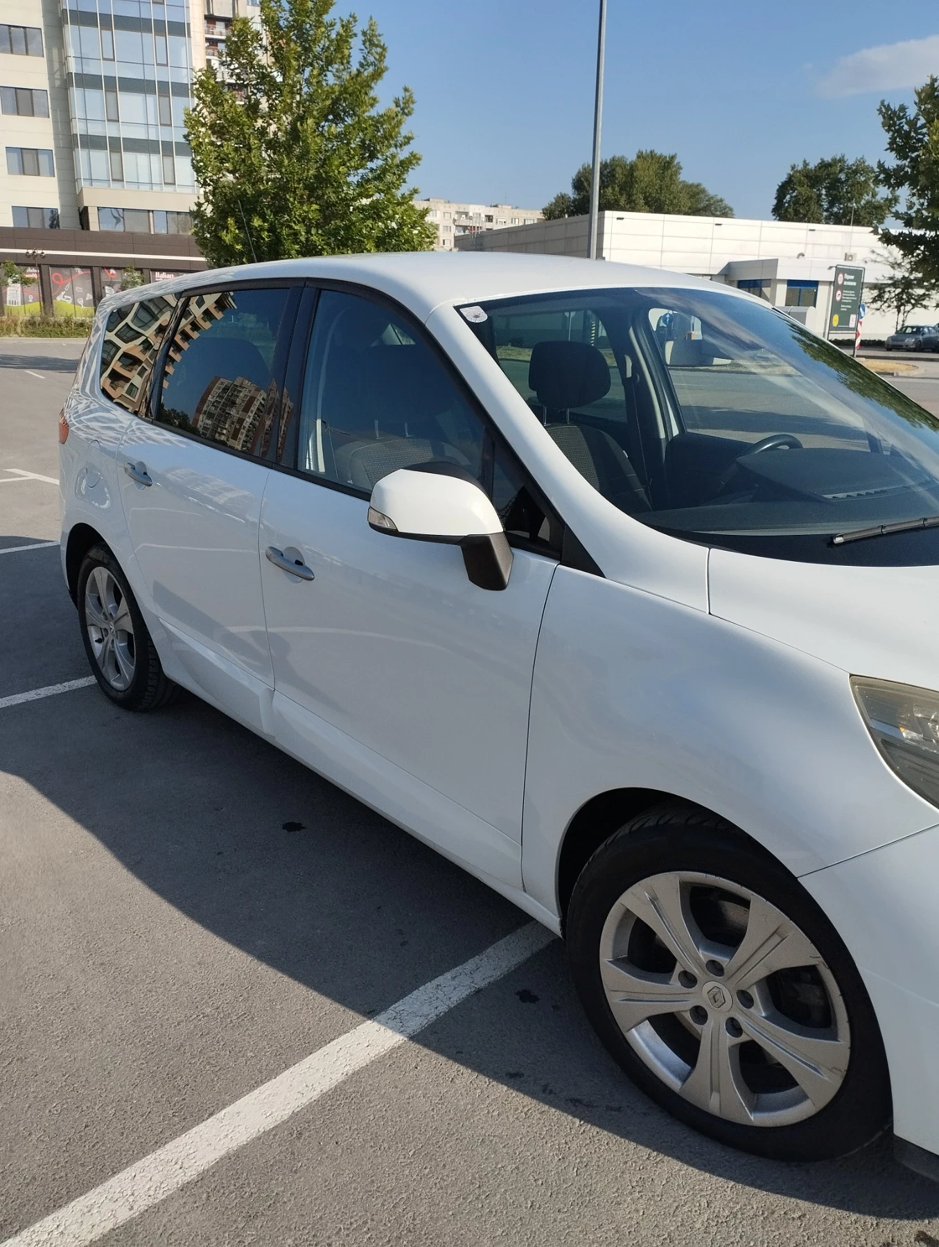 Renault Megane Scenik, снимка 2 - Автомобили и джипове - 54295819