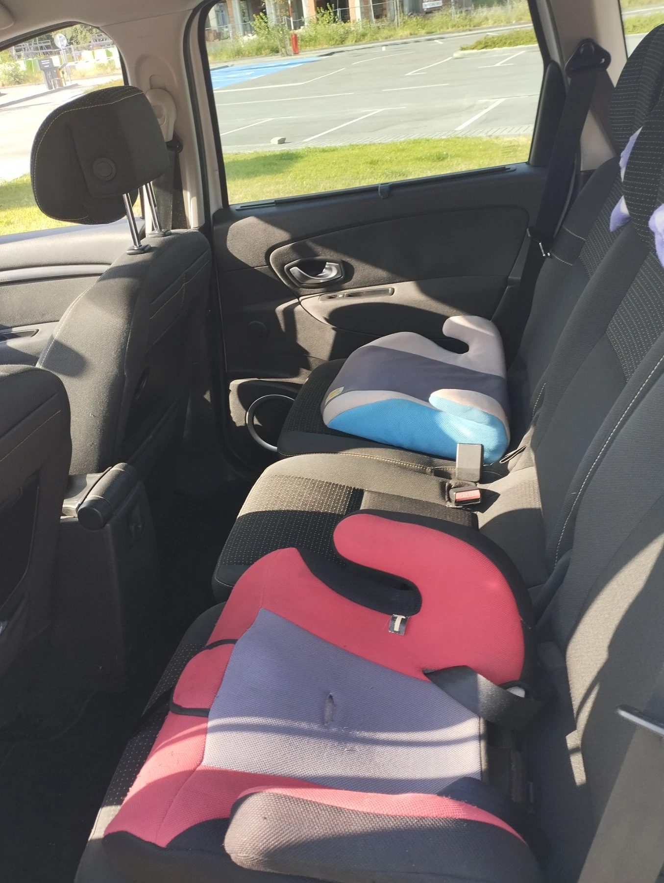 Renault Megane Scenik, снимка 9 - Автомобили и джипове - 54295819