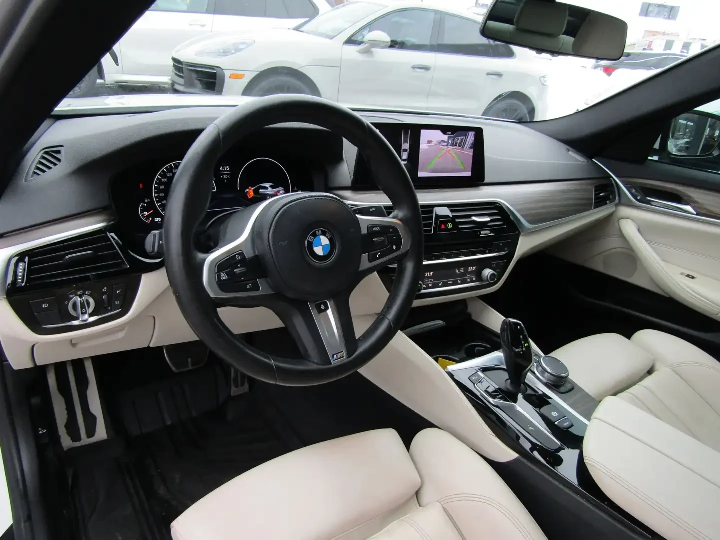 BMW 530 xDrive M Sport, снимка 5 - Автомобили и джипове - 54402239