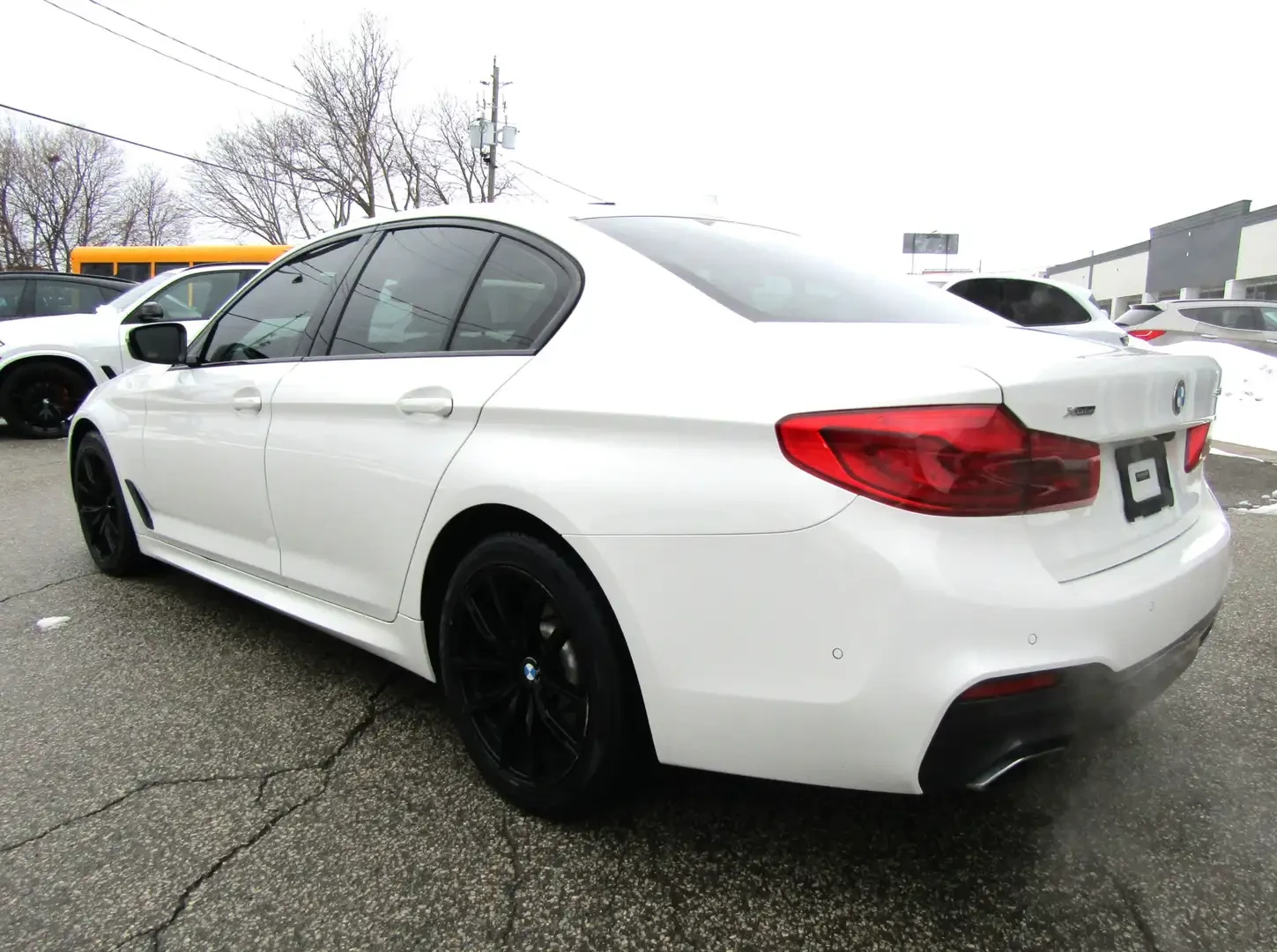 BMW 530 xDrive M Sport, снимка 3 - Автомобили и джипове - 54402239