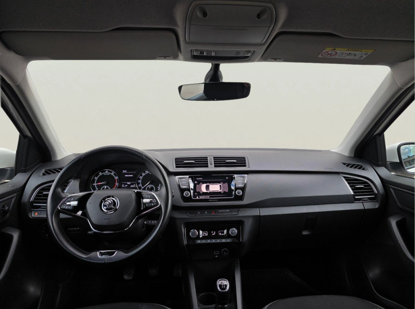 Skoda Fabia 1.0 TSI, снимка 10 - Автомобили и джипове - 54598903